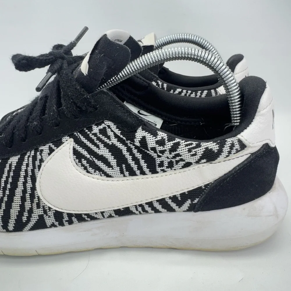 Nike Women's Roshe LD 1000 KJCRD Black White Size 9.5 819845 001 Training Shoes